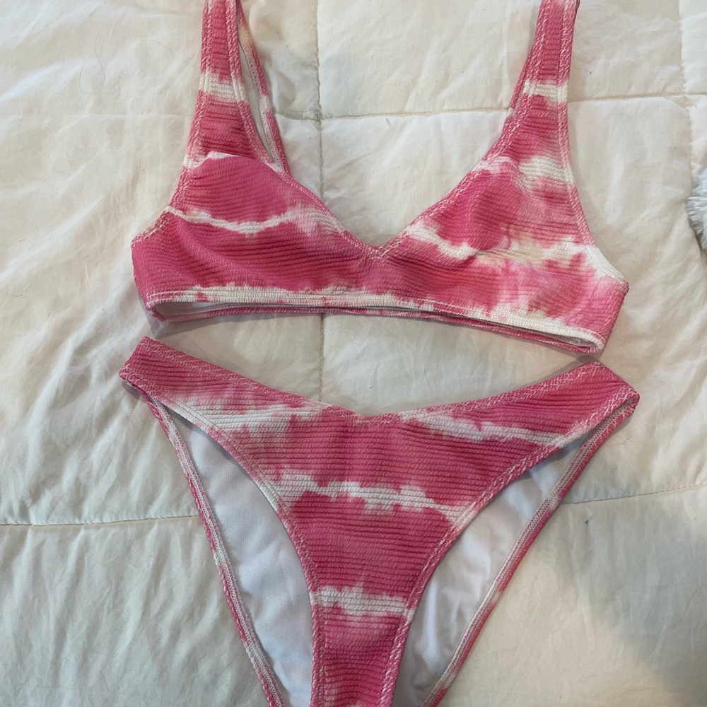 LA Hearts pink tie dye bikini